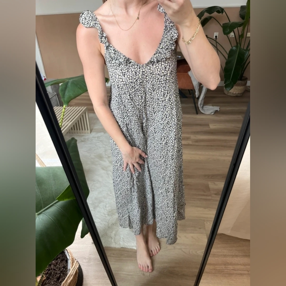 Floral Sleeveless Midi Dress